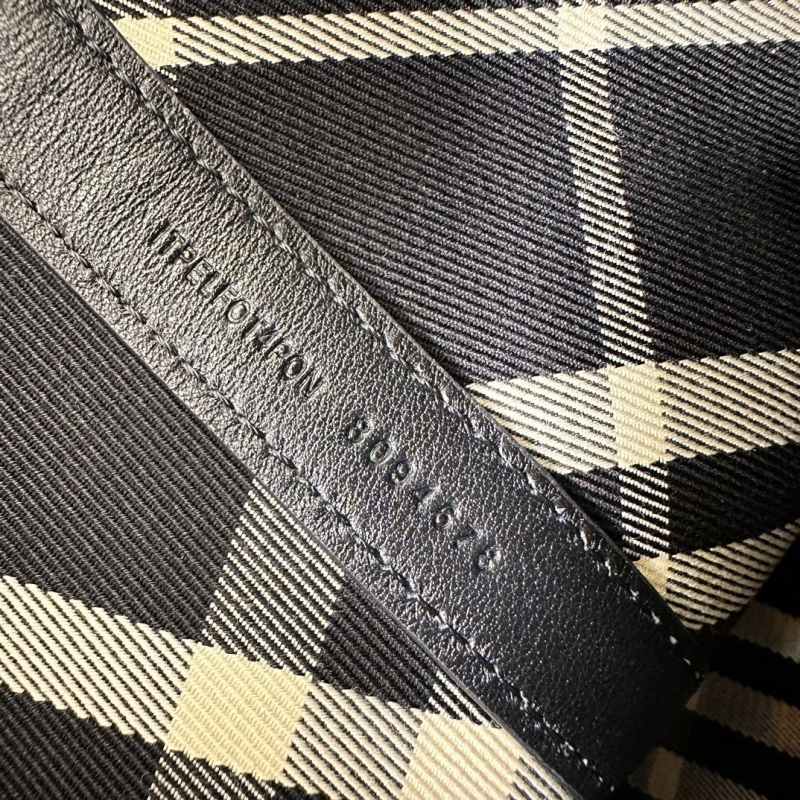 Bv*b*rry hobo bags